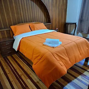 the-travel-house.hotelsquito.com/