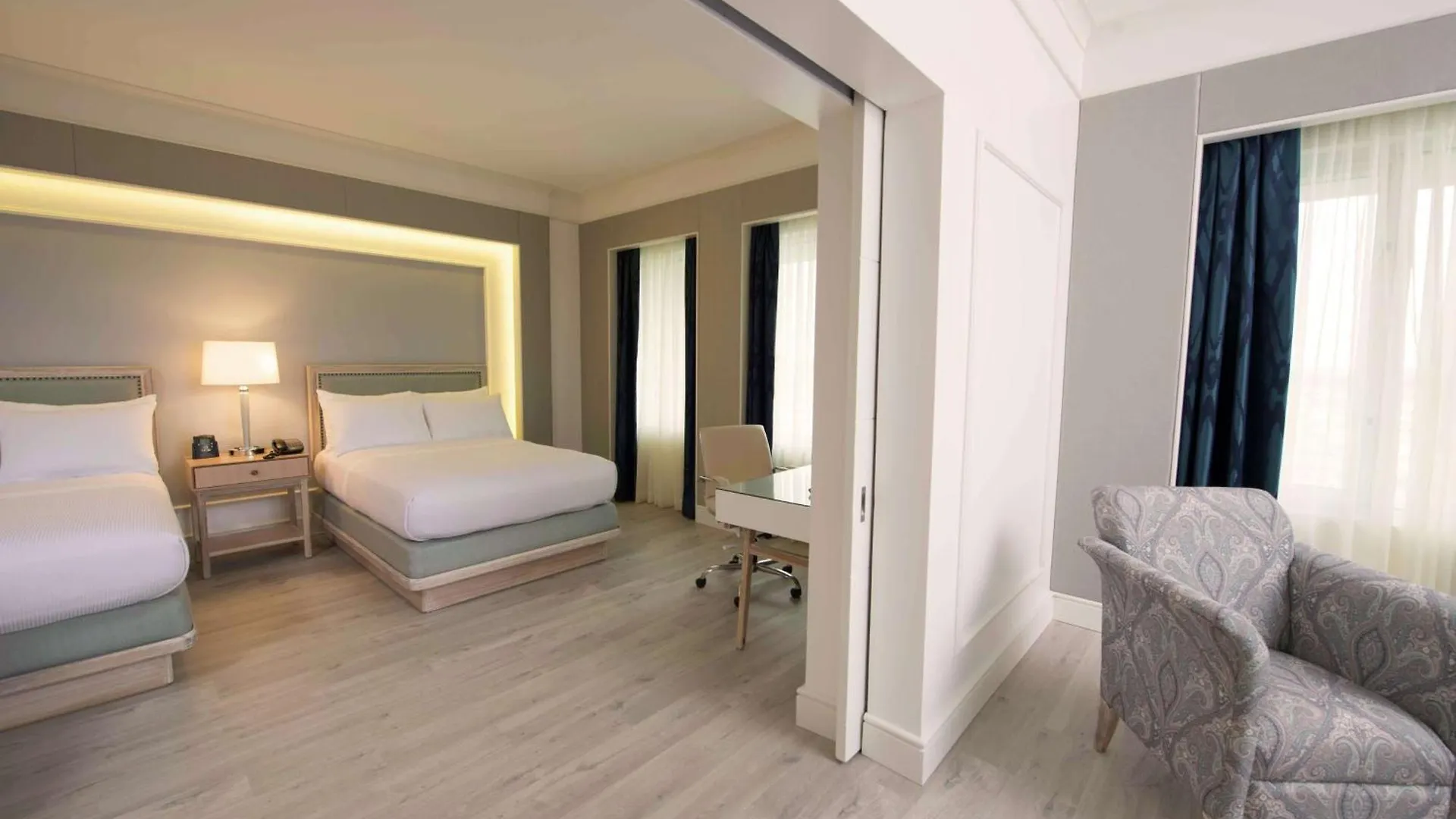 Hilton Colon Guayaquil Hotel 5*,